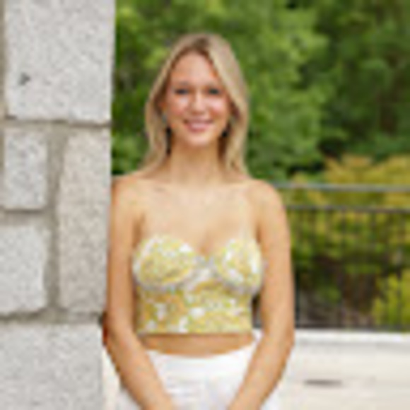 Meet your Posher, Avery - Picture 1 of 1